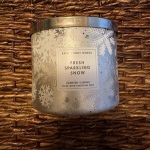 Bath & Body Works Fresh Sparkling Snow 3 Wick